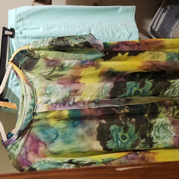 Blouse - Picture 2 of 2